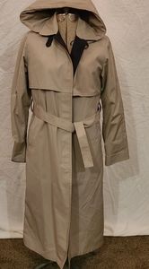 London Fog fully lined (removable) trenchcoat.